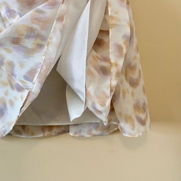 Ann Taylor| Light & Flowy Cream/Purple Pleated Lined Mini-Skirt Sz 10 - Picture 3 of 5